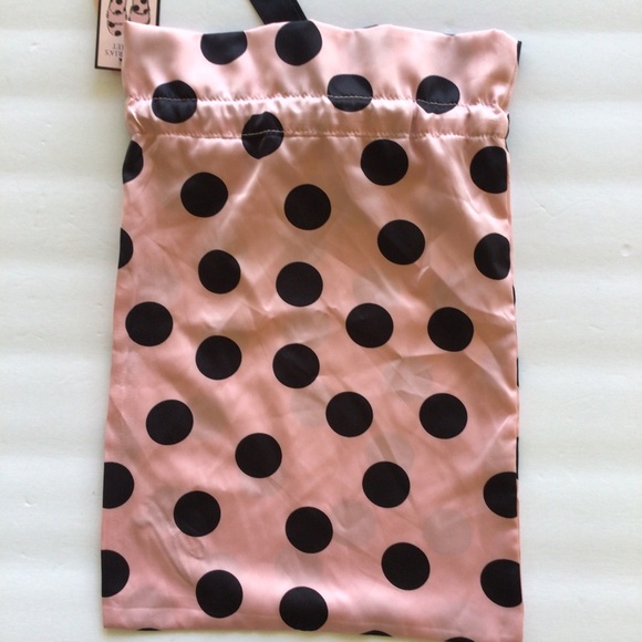 VICTORIAS SECRET PINK SATIN DUSTBAG NWT - Picture 5 of 5